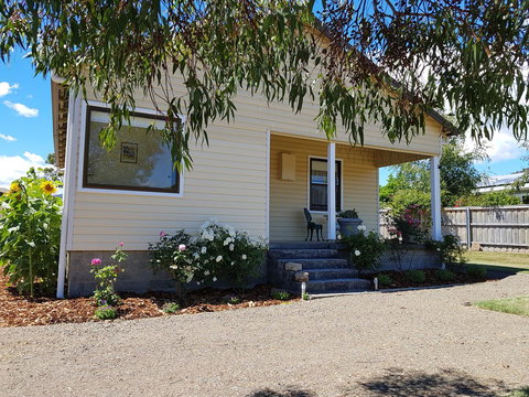 The Manager\'s Cottage - Accommodation in Bendigo 0