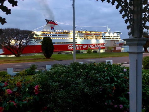 Riverbank Villa - Accommodation in Bendigo 10