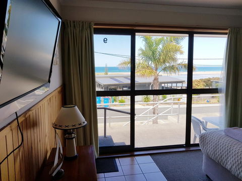 Blue Seas Holiday Villas - Accommodation in Bendigo 43