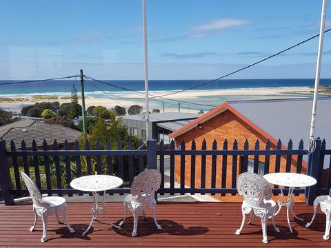 Blue Seas Holiday Villas - Accommodation in Bendigo 4
