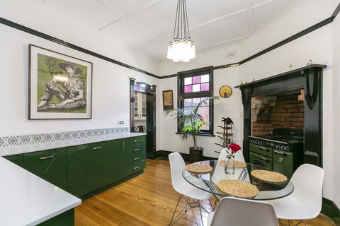 Insomnia On Elizabeth - Accommodation in Bendigo 0