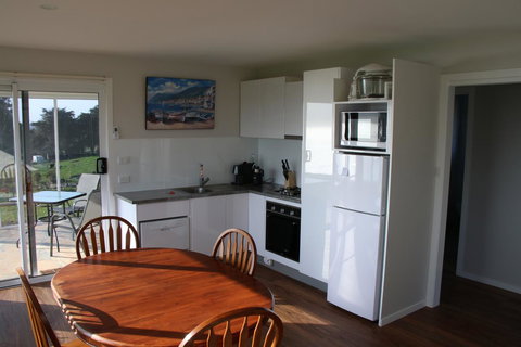 Penguin Seaside Farm - Accommodation in Bendigo 3