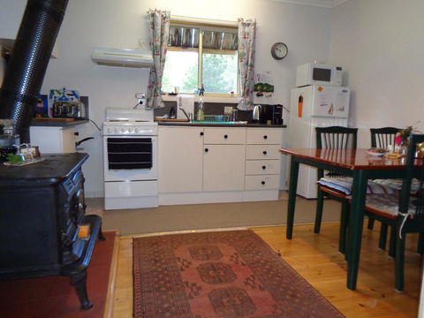 Post House Cottage - Accommodation in Bendigo 7
