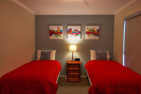 Hobart Villa - Accommodation in Bendigo 8