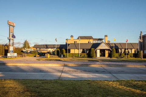 New England Motor Lodge - Accommodation in Bendigo 0