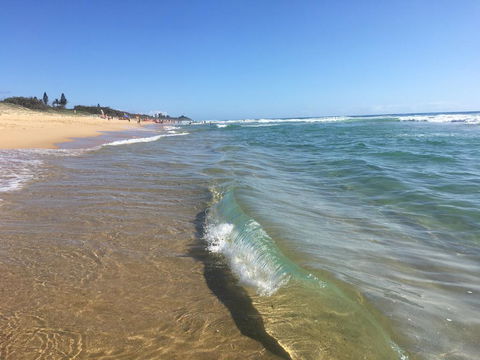 NEW UPMARKET COMFORTABLE 2 Bed, 2 Bath, OCEAN VIEWS, 250m To BUDDINA BEACH! - Accommodation in Bendigo 0