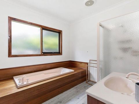 NICHE ON NOBLE - Ever Changing Vista - Accommodation in Bendigo 1
