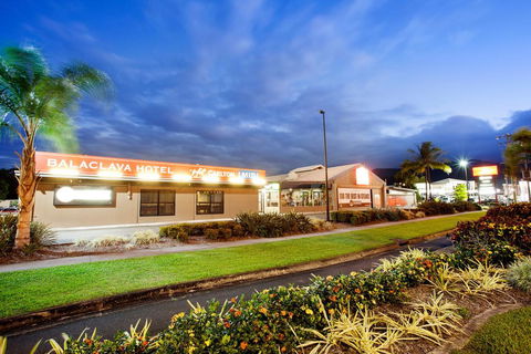 Nightcap At Balaclava Hotel - Accommodation in Bendigo 2