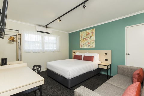 Nightcap At Balaclava Hotel - Accommodation in Bendigo 0