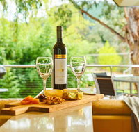No.6 - Luxury Private Haven in the Heart of Bright - Accommodation in Bendigo