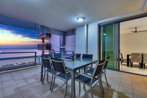 Oceana Darwin Central Oceanfront 3 Bedroom 2 Lounge Room Pool Gym Tennis Court Sleeps 9 - Accommodation in Bendigo 2