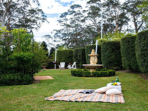 Old Mansfield Loft - Gardens, Gazebo And Getaways - Accommodation in Bendigo 0
