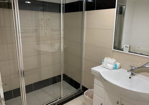 Outrigger Burleigh - Accommodation in Bendigo 3