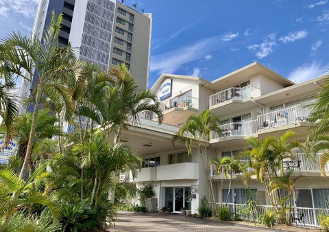 Outrigger Burleigh - Accommodation in Bendigo 0
