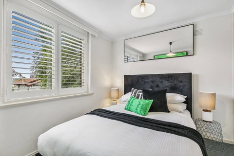 Oversized Apartment Close To City, Parks, MCG - Accommodation in Bendigo 2