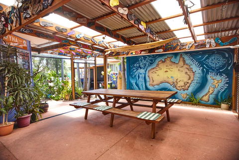 Ozzie Pozzie Backpackers - Port Macquarie YHA - Accommodation in Bendigo 3