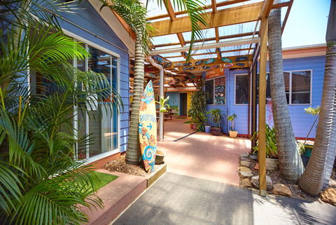 Ozzie Pozzie Backpackers - Port Macquarie YHA - Accommodation in Bendigo 0