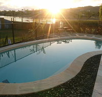 Palm Lakeside Holiday Home - Bowen Whitsundays Queensland - Accommodation in Bendigo