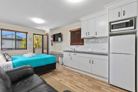 Palms Hervey Bay - Accommodation in Bendigo 0