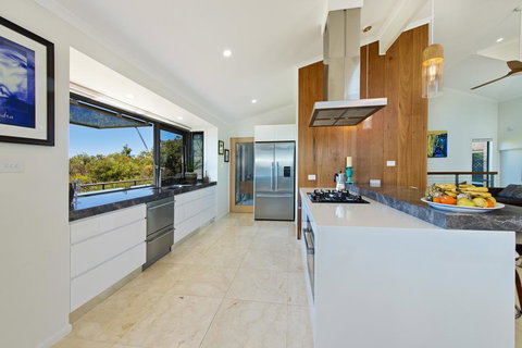 Panorama Beach House - Accommodation in Bendigo 2
