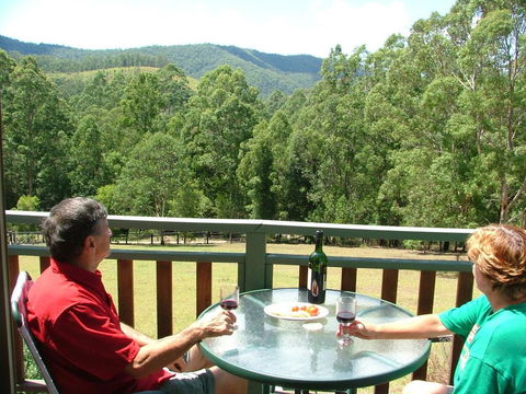 Peacehaven Country Cottages & Farmstay - Accommodation in Bendigo 0