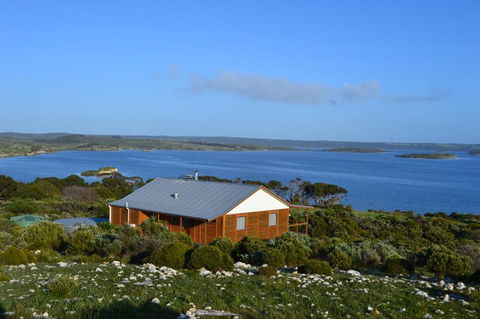 Pelican Lagoon Cabin - Accommodation in Bendigo 0