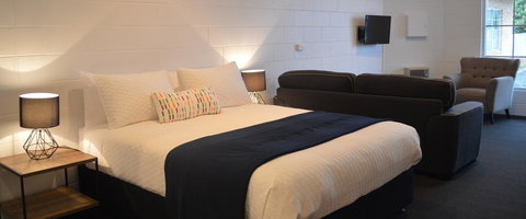 Penguin Seaside Motel - Accommodation in Bendigo 0