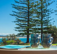PERFECTLY POSITIONED BEACHFRONT APARTMENT-GREAT LOCATION WITH OCEAN VIEWS - Accommodation in Bendigo