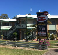 Pine Lodge - Accommodation in Bendigo