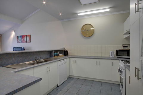 Port Lincoln Foreshore Apartments - Accommodation in Bendigo 3