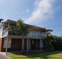 Portarlington beach shack 50 metres to the water - Accommodation in Bendigo