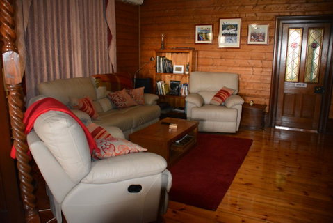 Portarlington Vicarage - Accommodation in Bendigo 2