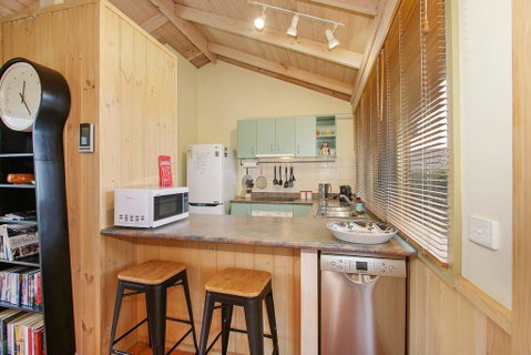 R & R In Bright - Short Walk To Town - Accommodation in Bendigo 3