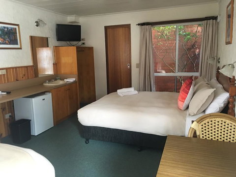 Railway Motel Myrtleford - Accommodation in Bendigo 1