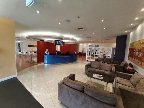 Ramada Encore By Wyndham Dandenong - Accommodation in Bendigo 1
