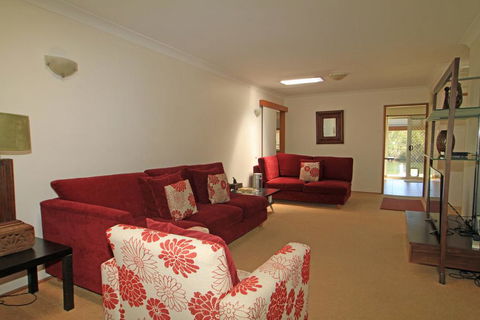 Ranu House - Waterfront - Accommodation in Bendigo 3