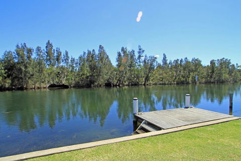 Ranu House - Waterfront - Accommodation in Bendigo 0