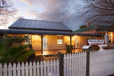 Rawson's Retreat - Five Bedroom Home - Walk CBD - Includes Breakfast - Accommodation in Bendigo 0