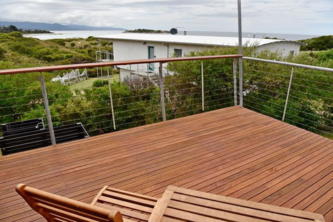 Redbill Drive House - Accommodation in Bendigo 1