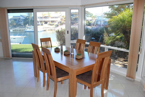 Relax At The Marina - Accommodation in Bendigo 0