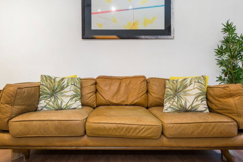 Retro Styled 3 Bedroom Apartment With Tree Views - Accommodation in Bendigo 1