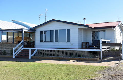 Rising Tide Beach House - Accommodation in Bendigo 0