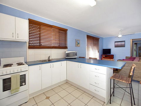 Roderick Street 52, Moffat Beach - Accommodation in Bendigo 2
