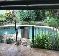 Royal Palm Cottage Entire two bedroom 2 bathroom house with Pool - Accommodation in Bendigo