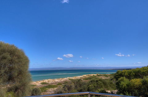 Sandbar Beach House - Accommodation in Bendigo 3