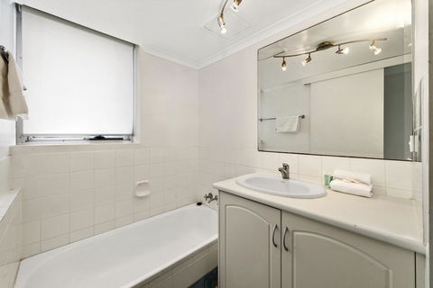 Sandpiper Broadbeach - Accommodation in Bendigo 2