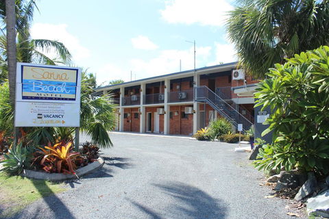 Sarina Beach Motel - Accommodation in Bendigo 2