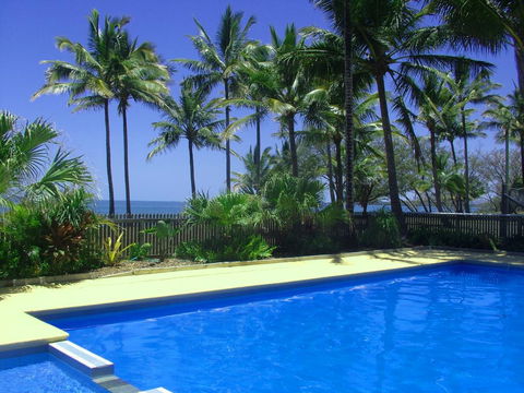 Sarina Beach Motel - Accommodation in Bendigo 0