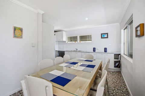 Sea Shack - 29 Pelican Street, Peregian Beach, Noosa Area - Accommodation in Bendigo 3