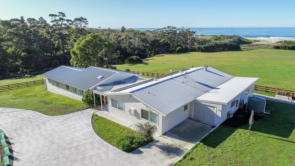 Chain Of Lagoons TAS Accommodation in Bendigo